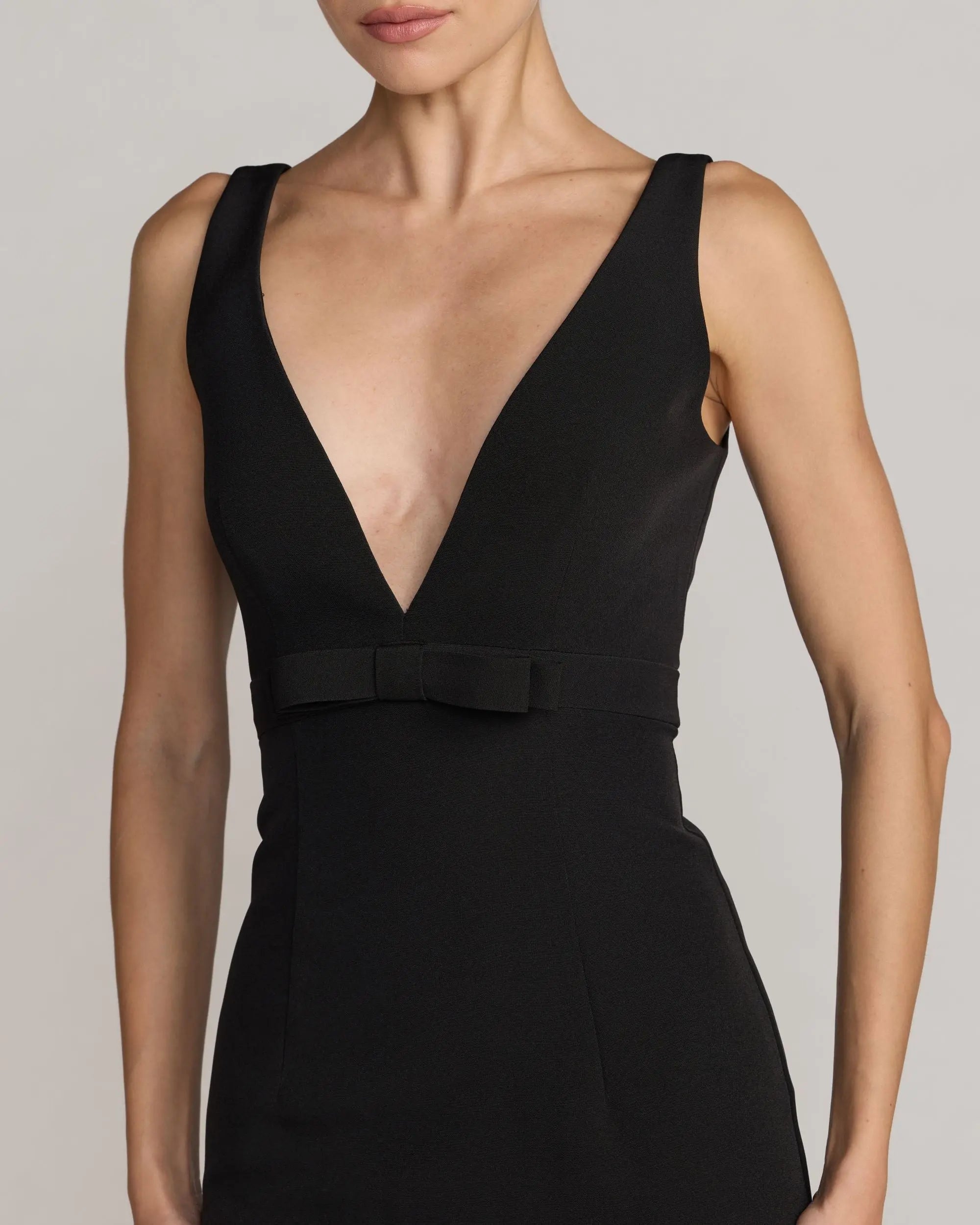 Black Sleeveless V Neck Mermaid Gown With Bow