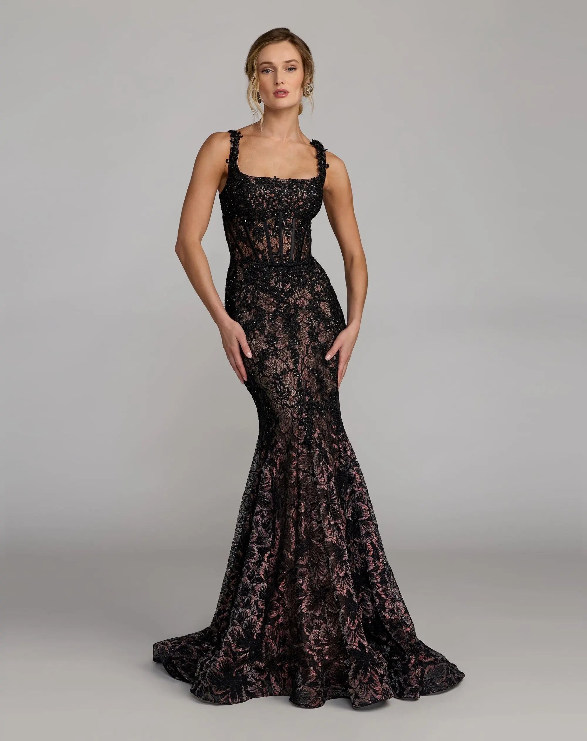 Black Sleeveless Embellished Lace Mermaid Gown